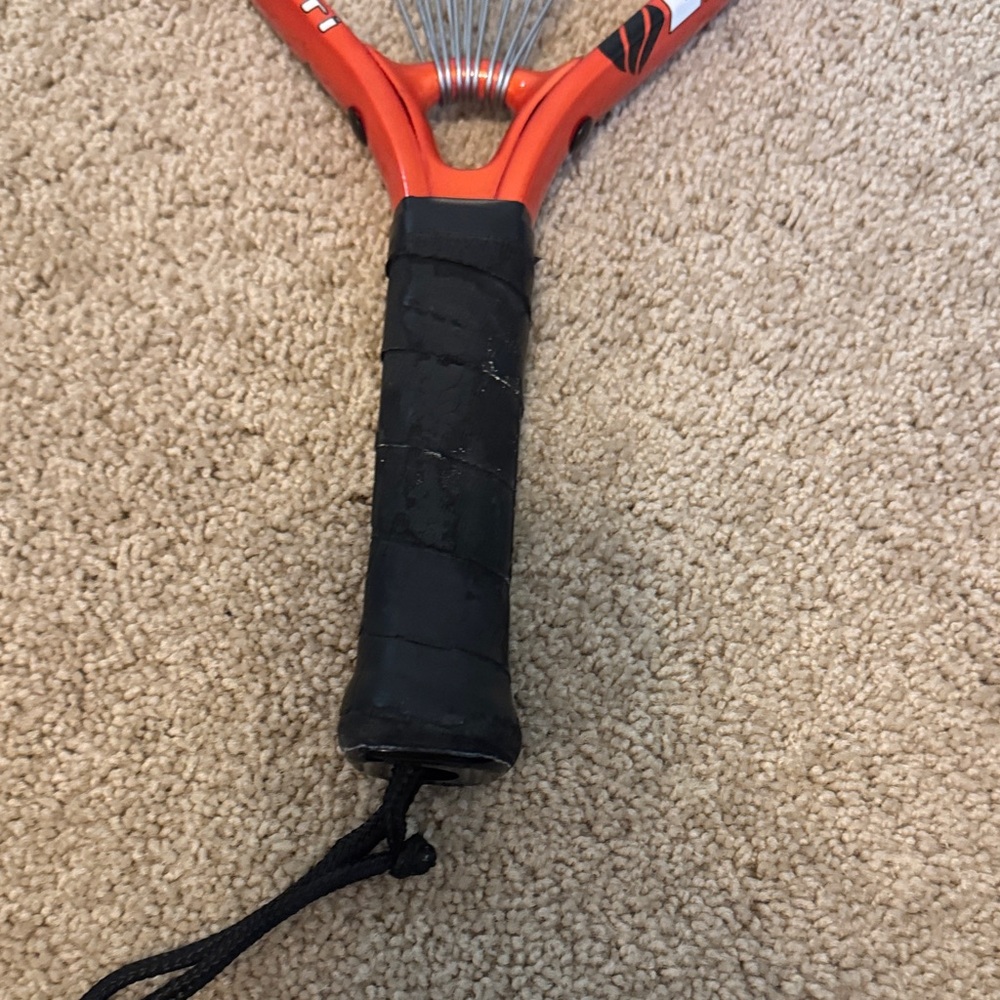 Ektelon 1500 Red and Black Racquetball Racket - Picture 2 of 7